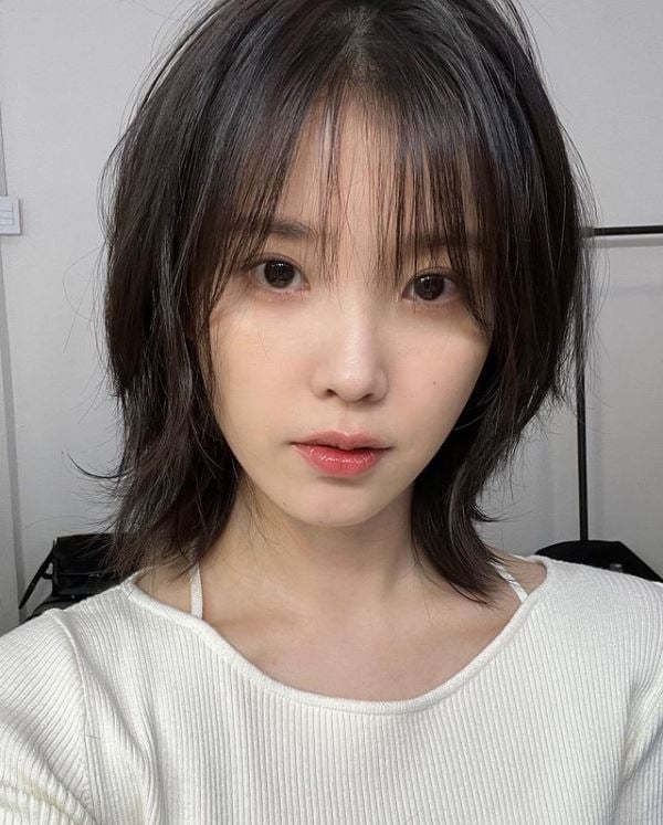 IU (singer) Height, Age, Boyfriend, Family, Biography & More